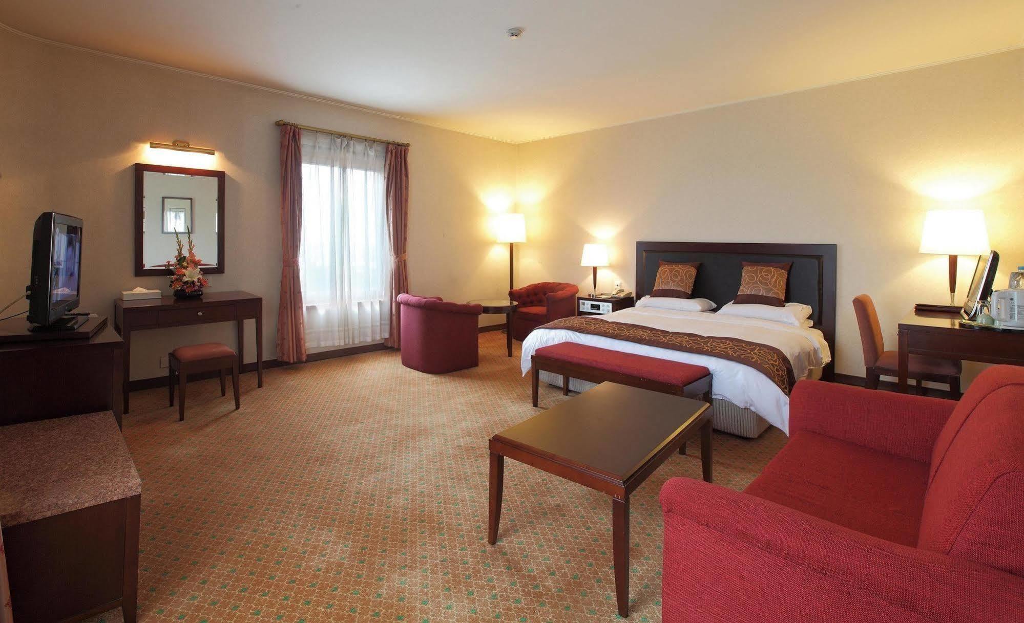Shanghai International Airport Hotel Экстерьер фото